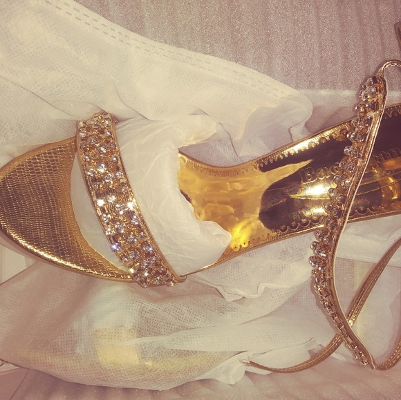 Heels - Picture 1 of 3